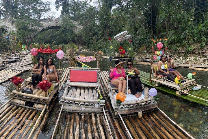 ATV & bambu rafting com calcário de pé de massagem.