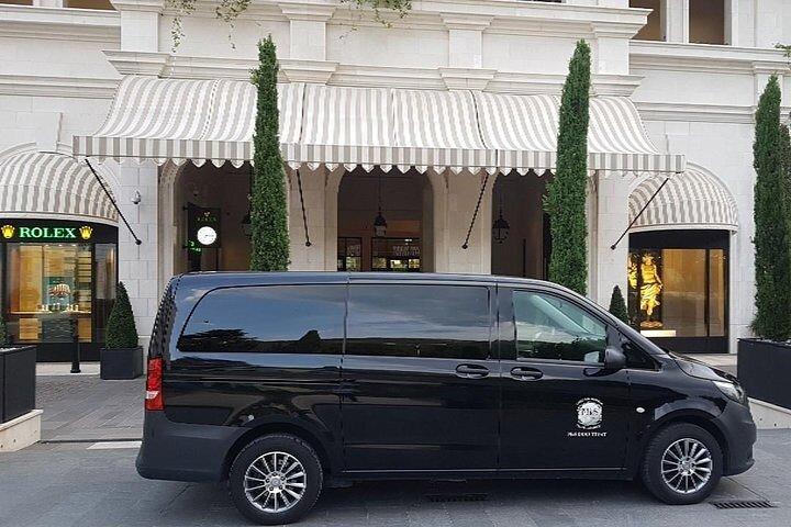 Transfert privé de Podgorica à Tivat, Kotor et Budva