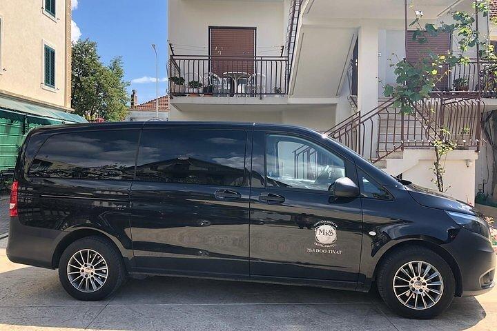 Trasferimento privato da Podgorica a Tivat, Kotor e Budva