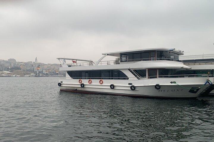 Princes’ Islands Day Trip with Lunch and Transit from Istanbul