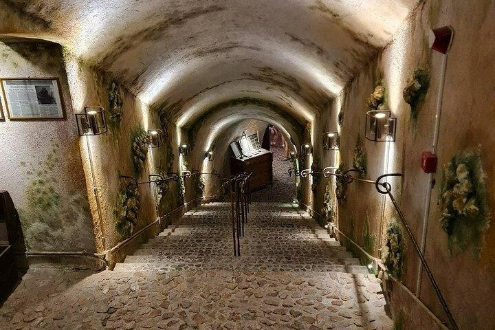 Weinprobe und Weinmuseum auf Santorin
