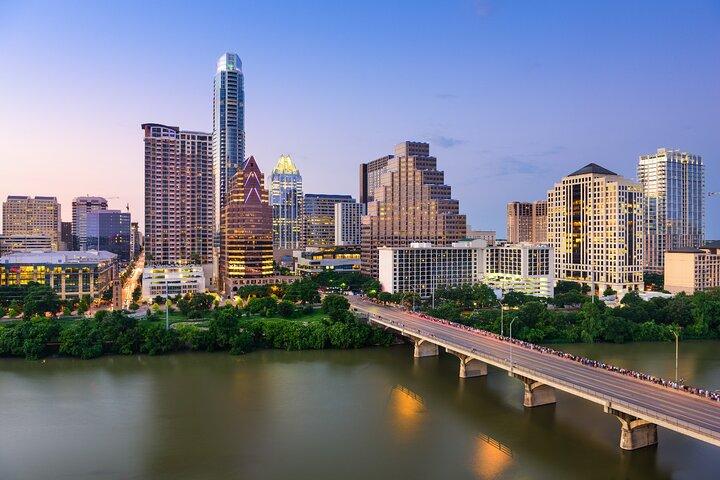 Paquete turístico de audio autoguiado por Austin y Houston
