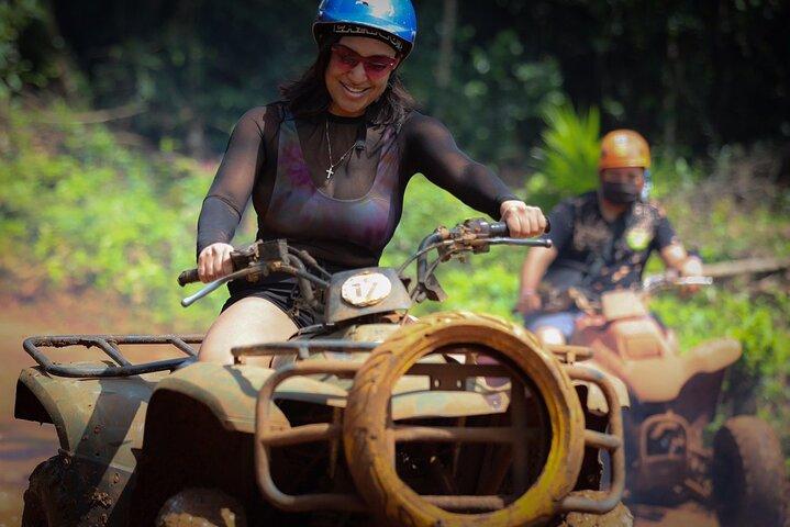Kombination av ATV Jungle Adventure, Nightclub & Airport Lounge Pass
