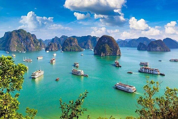 Vanuit Hanoi: 2-daagse Ha Long Bay-cruise met verrassingsgrot en eiland