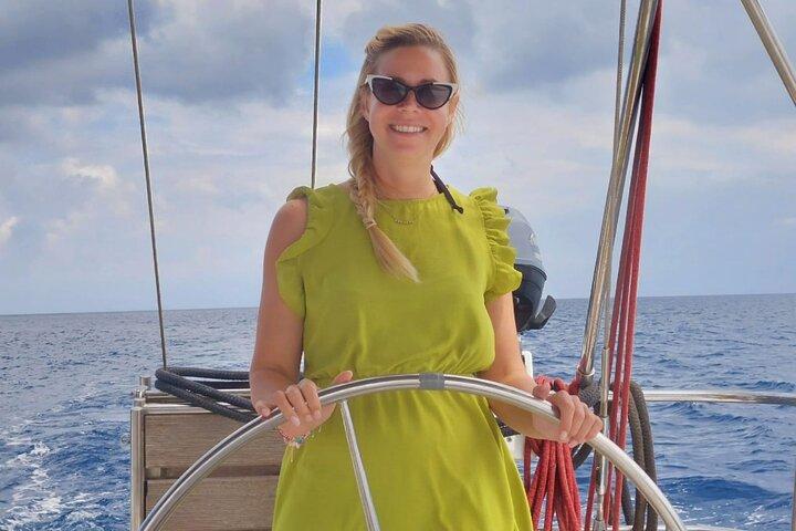 プライベートセーリングクルーズ - ミコノス島サザンビーチホッピング（ランチ付き）