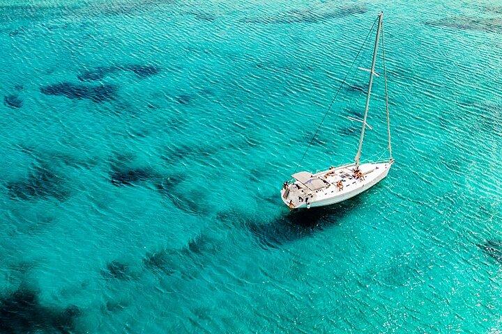 Crociera a vela privata a Delos e Rhenia con pranzo e trasferimento
