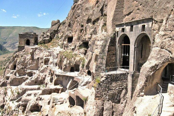 Vardzia, Rabati et Borjomi Excursion privée d'une journée au départ de Kutaisi