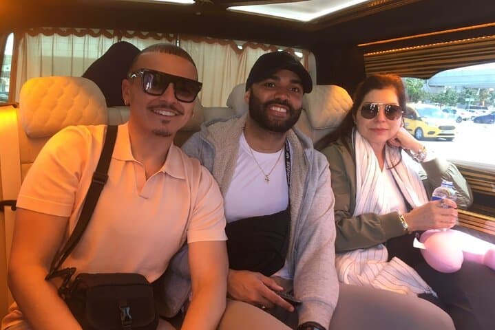 Private VIP Minivan Luxury & Family Friendly Meet Transfer