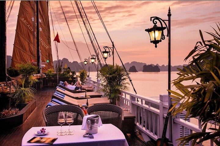 Crociera Gratiot Halong Bay Tour di due giorni da Hanoi