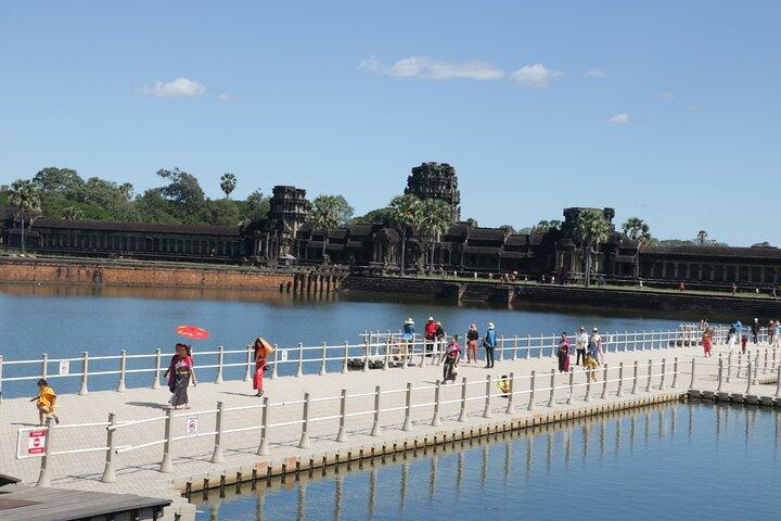 Siem Reap Tempel Floating Village Wasserfall Kulen Mountain Tours