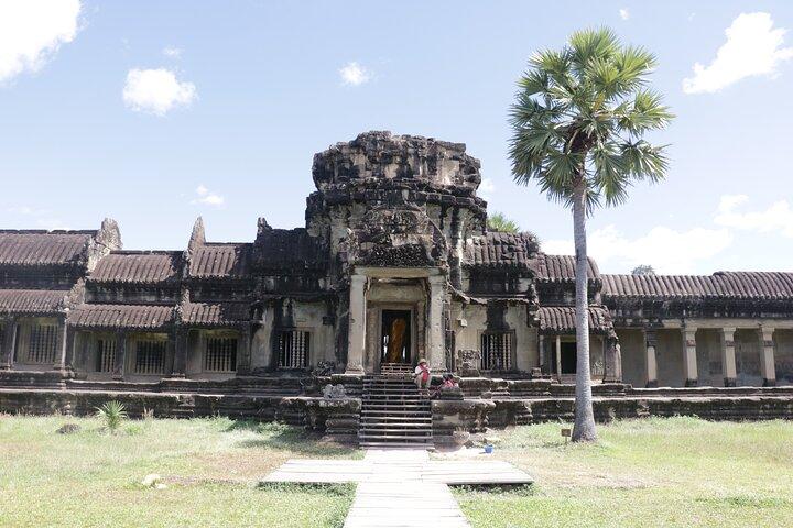 Siem Reap Tempel Floating Village Wasserfall Kulen Mountain Tours