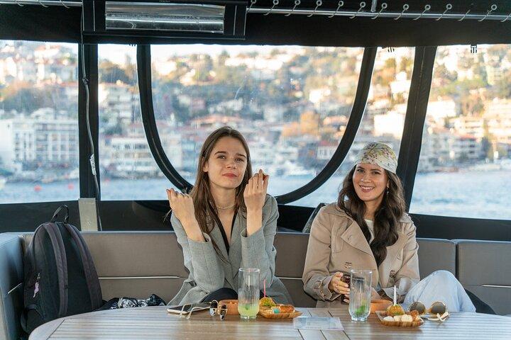 Istanbul guidad Bosporen eftermiddagskryssning med turkiskt kaffe