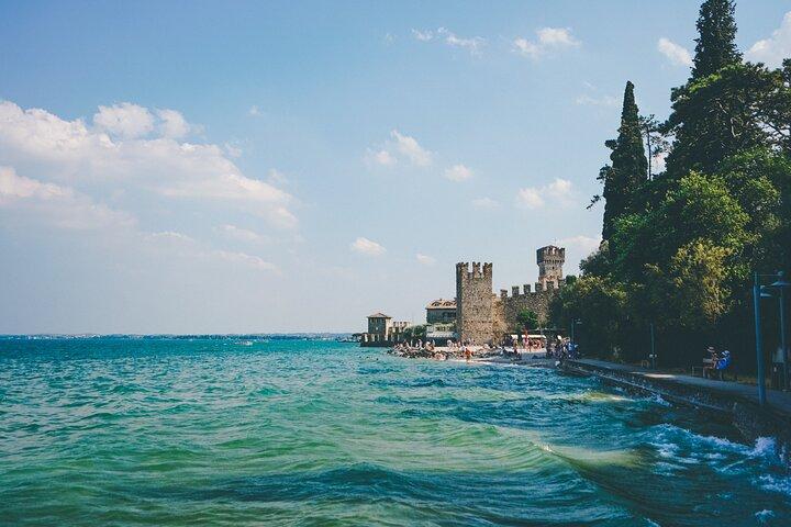 Lago de Garda: Tour en barco y a pie por Sirmione