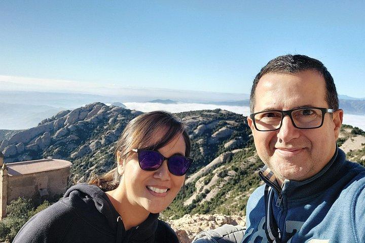 Private Tour in Montserrat 5h