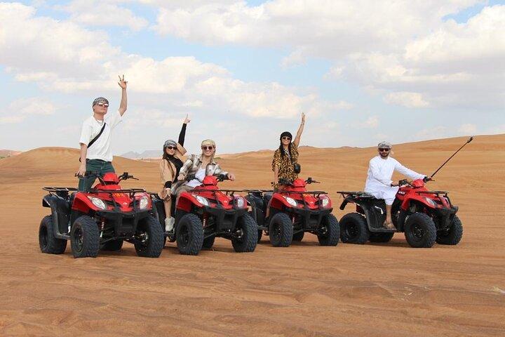Premium Red Dunes Bashing med Quad Bike, Camel, Falcon &VIP Camp