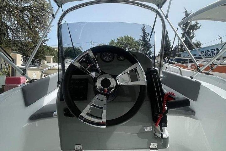 Alquiler de barcos privados Eldoris en Milos