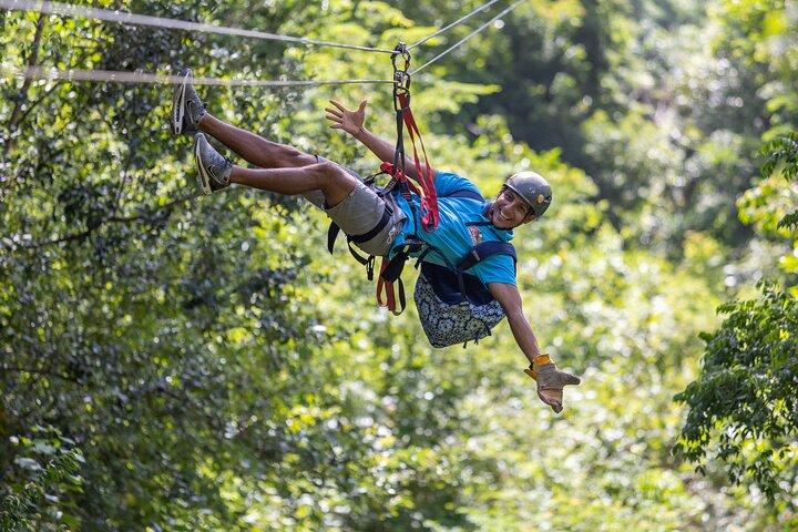 Extremes Zip-Line-Abenteuer in der Mahogany Bay