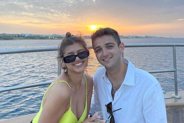 3-stündige Sunset Cruise ab Protaras mit Obst & Champagner