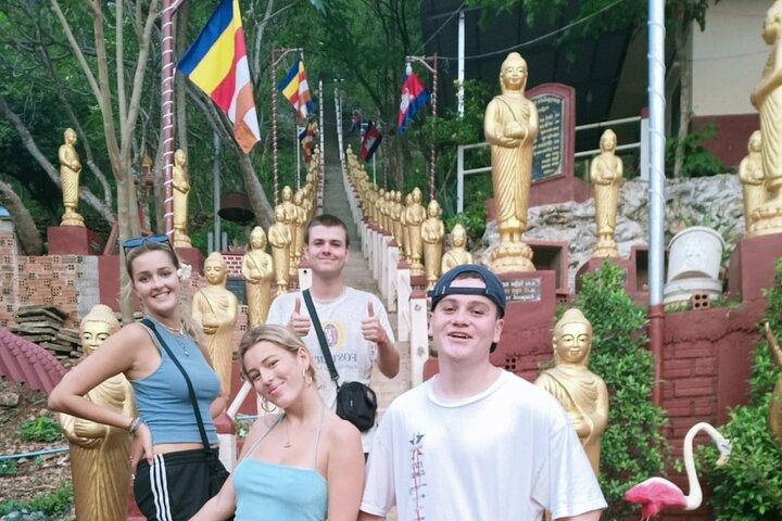 AfternoonTour.Bamboo train.killing grotte avec Secret chauve-souris grotte