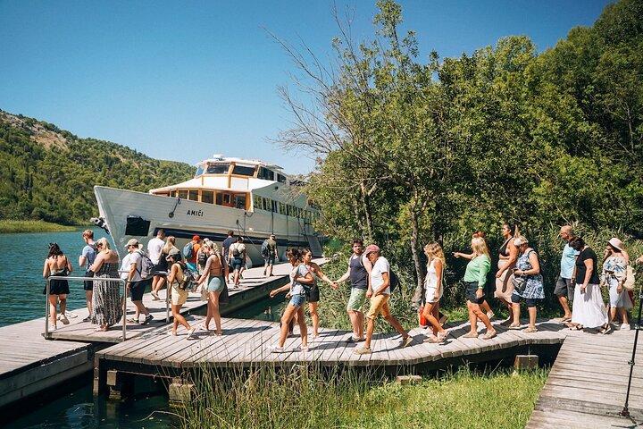De Split: Cachoeiras Krka, excursão com degustação de comida e vinho