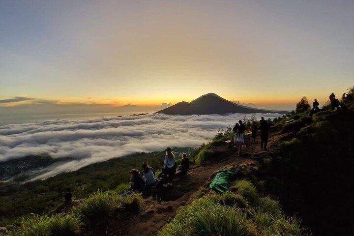 Monte Batur Sunrise Trekking con aguas termales opcionales