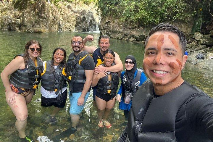 Grupos pequeños El Yunque Rainforest & Transportation Luquillo Beach