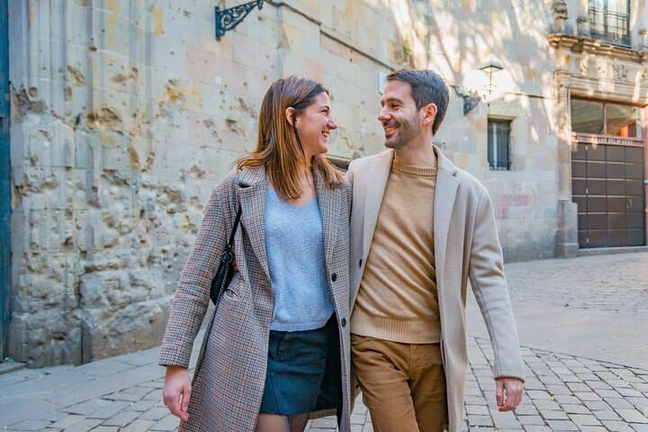 Barcelona: Professional Photoshoot at Gothic Quarter