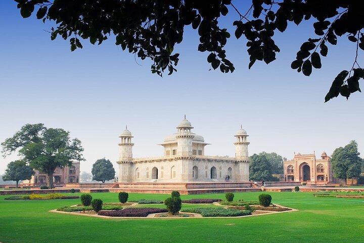 Taj Mahal, Agra Fort and Baby Taj Day Trip from Agra by Car