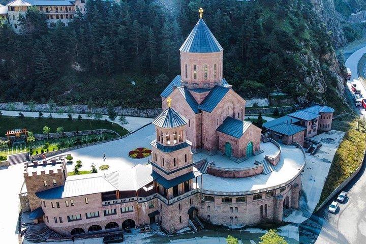 Shared Tour: Experience Places of Kazbegi