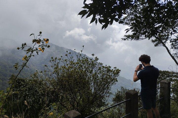 Randonnée guidée privée d'une journée dans le parc national de Ba Vi