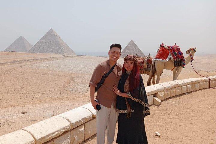 Tour privado guiado de las pirámides y la esfinge de Giza con paseo en camello