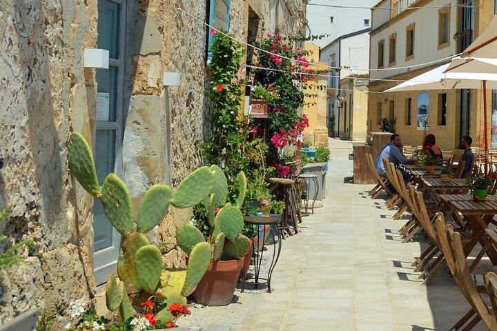 Tour met auto of busje van Syracuse naar Noto, Marzamemi en Villa Tellaro