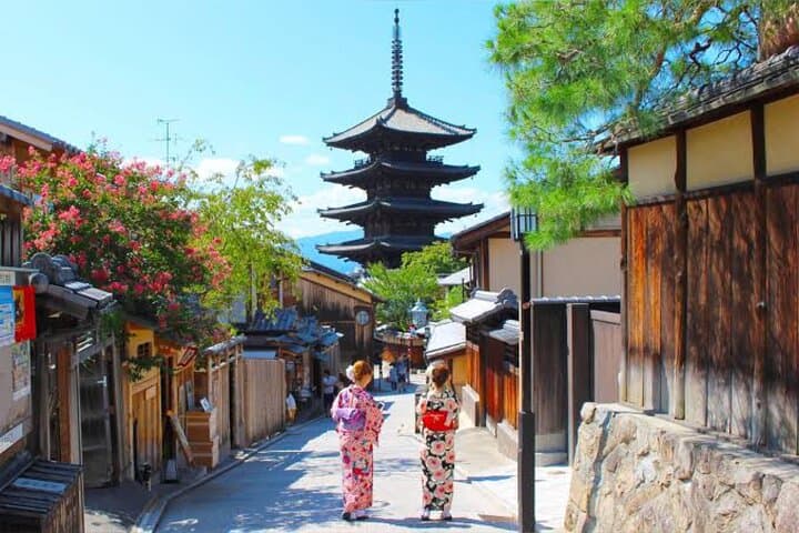 Private Kyoto Tour with Hotel Pickup and Drop Off from Osaka