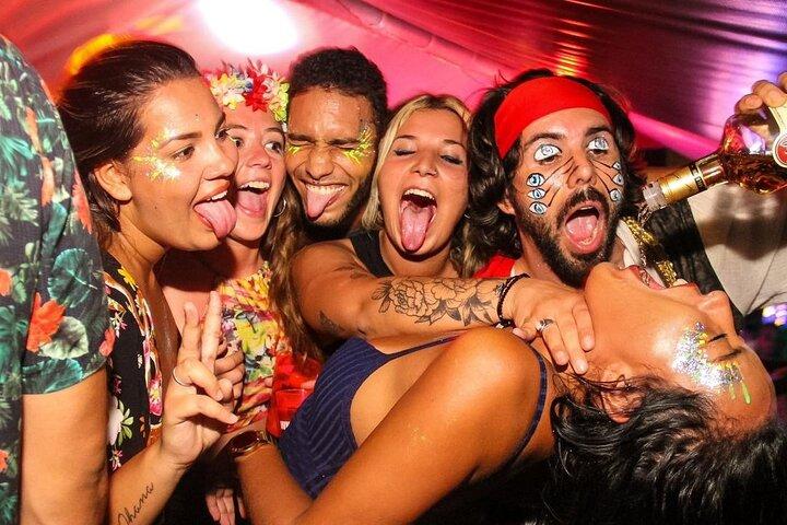Ingresso para festa de barco de 4 horas no Rio de Janeiro