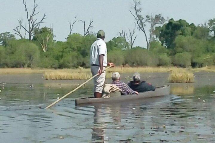 Aventura de excursão Okavango Delta Mokoro