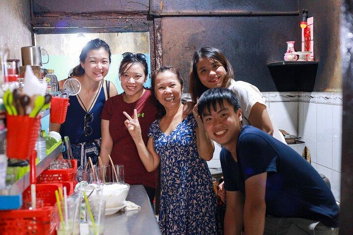 Privat scooter 4-timers ikke-turistisk skjult bytur i Ho Chi Minh