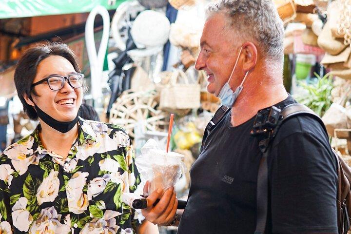 Tasty Walky - Passeggiata di 4 ore e tour gastronomico nella città di HCM