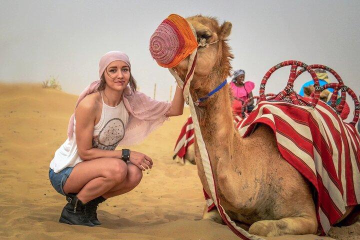 Veicolo 4x4 privato premium per safari nel deserto con cena barbecue - DUBAI
