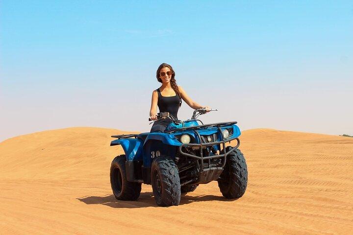 Aventure en quad dans le désert à Dubaï avec prise en charge gratuite à l'hôtel