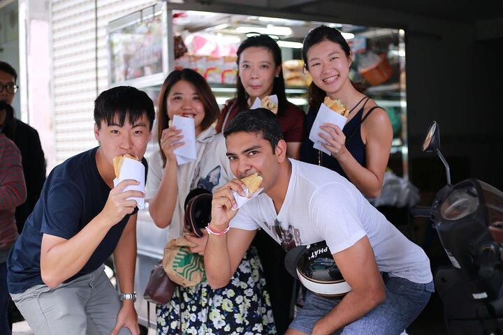 Tasty Walky - Passeggiata di 4 ore e tour gastronomico nella città di HCM