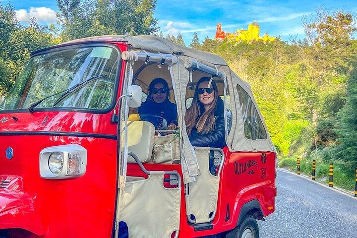 Tour Privado en Tuk Tuk por Sintra y Playas en 2,5h