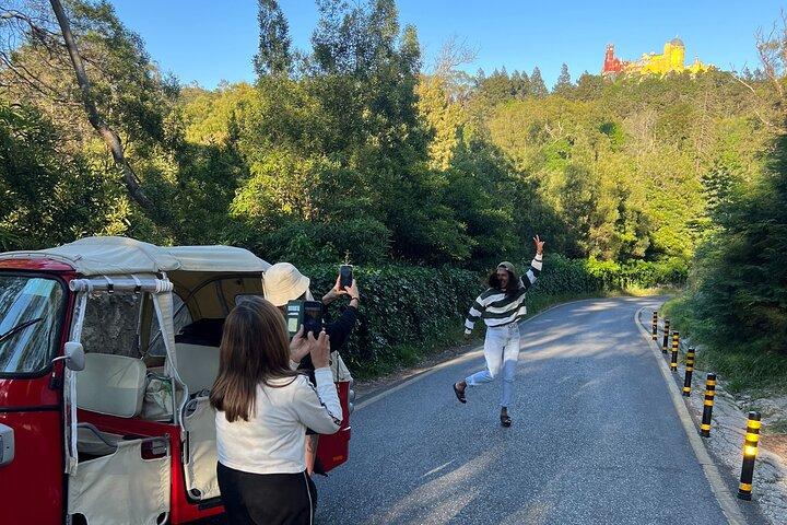 Tour Privado en Tuk Tuk por Sintra y Playas en 2,5h