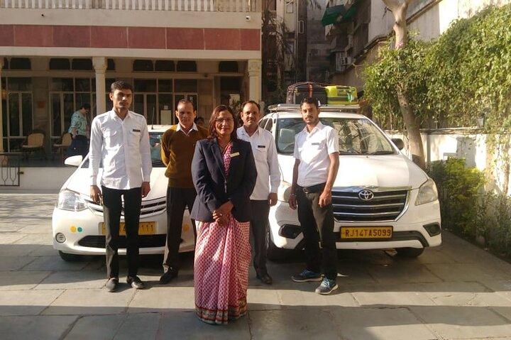 Gita di un giorno a Ajmer e Pushkar in taxi
