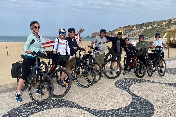 Aventura autoguiada en bicicleta eléctrica por Nazaré
