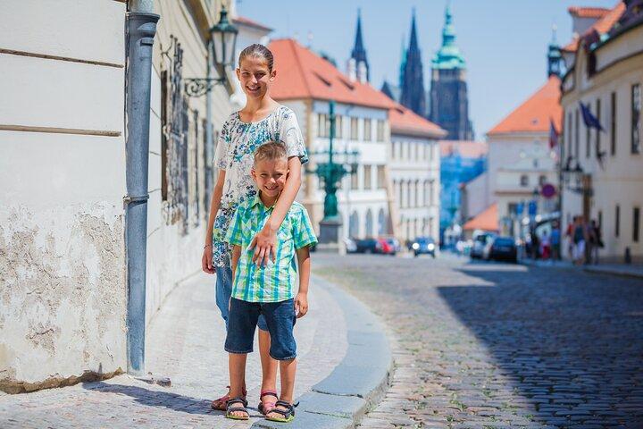 プラハ市、子供と家族のプライベートツアーを紹介