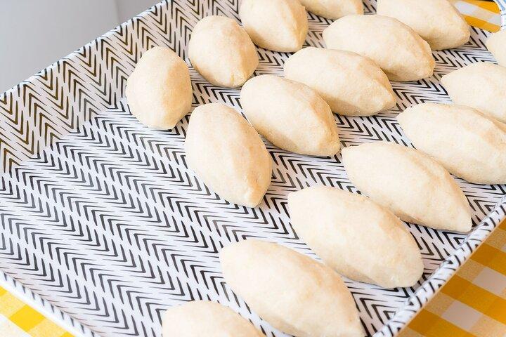 自然に囲まれたリトアニアの家での料理教室