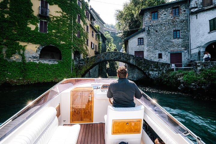 4 Hours Private Cruise on Lake Como by Motorboat