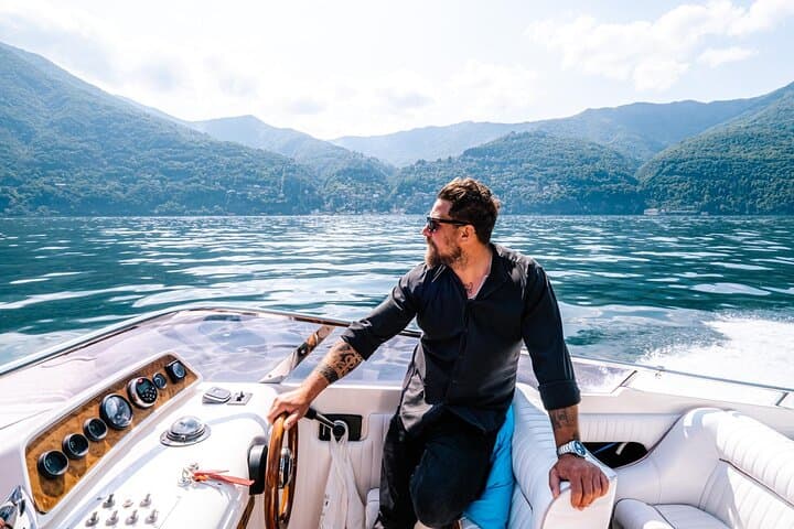 Private Cruise on Lake Como with Speedboat from 1H to 4H