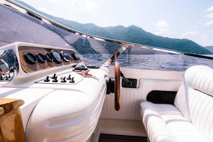 4 Hours Private Cruise on Lake Como by Motorboat