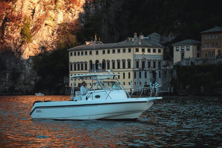 4 Hours Private Boat Cruise on Lake Como